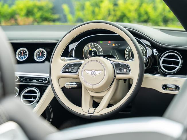 BENTLEY Continental GTC  Photo 11