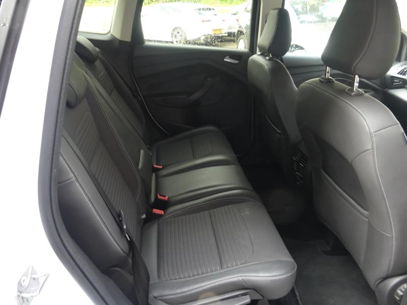 Ford Kuga Photo e7979727-5b3e-48b1-a3db-4f384c06cf5b.jpg