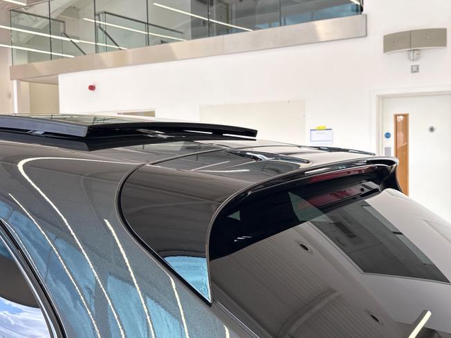 Porsche Macan Photo 32