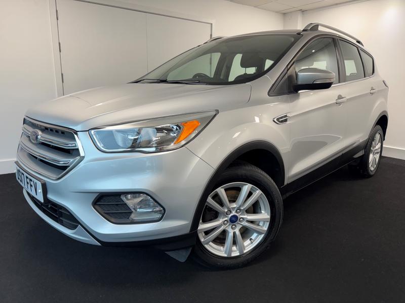 Ford Kuga Photo e7a347ca-7330-406c-8df7-615e5d89811a.jpg