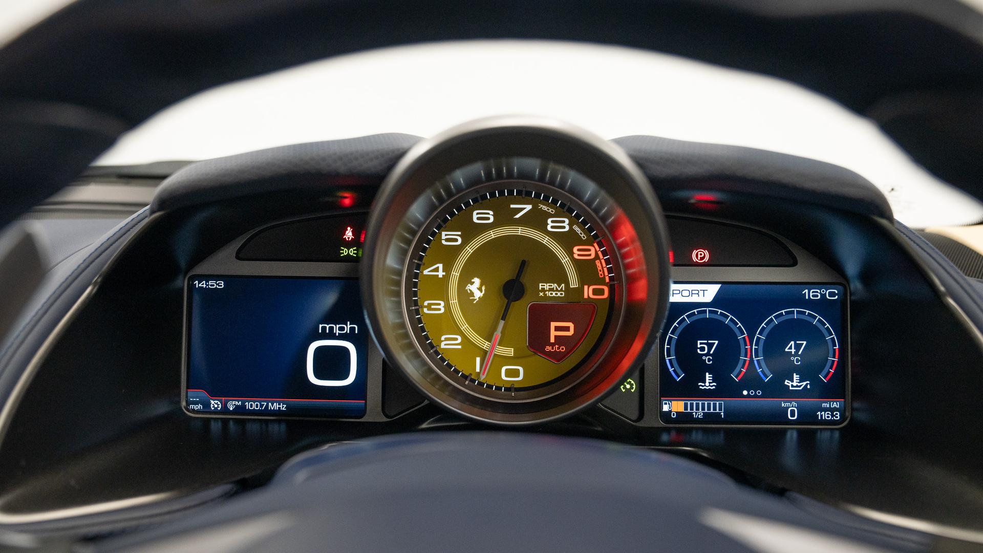 Ferrari 812 Photo e7c393c3-32fb-46a8-bdb1-0e11fe071455.jpg