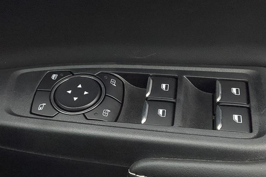 Ford RANGER Photo e7c3b697-8a29-4a6e-8c98-5cb5215e501b.jpg