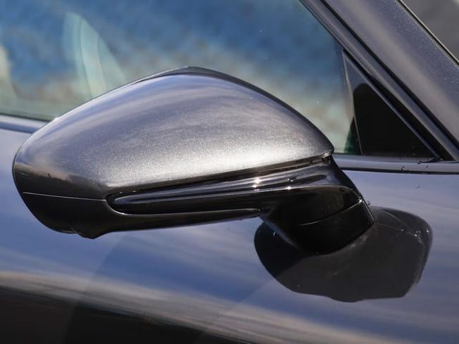 PORSCHE Taycan Photo 5