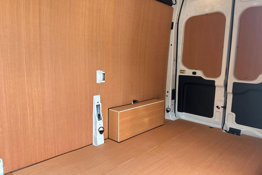 Ford TRANSIT Photo e7c51208-7318-4504-8f0f-3238967abf9a.jpg