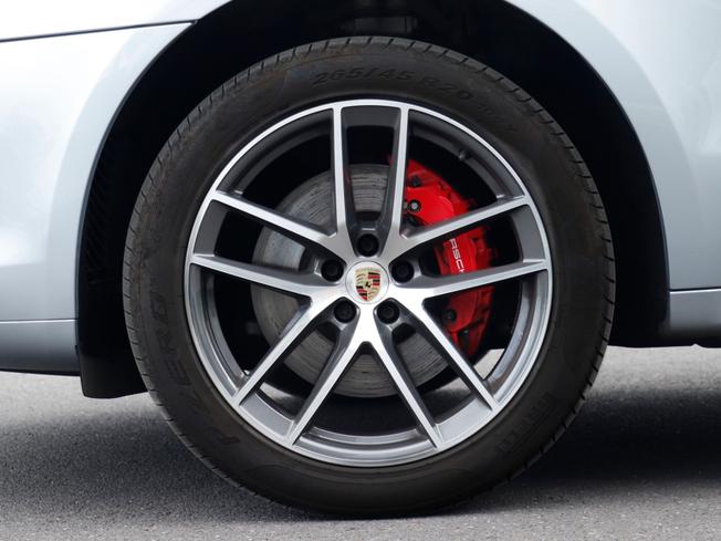 PORSCHE Macan Photo 8