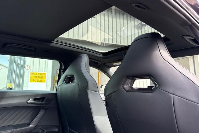 CUPRA Leon Photo 21