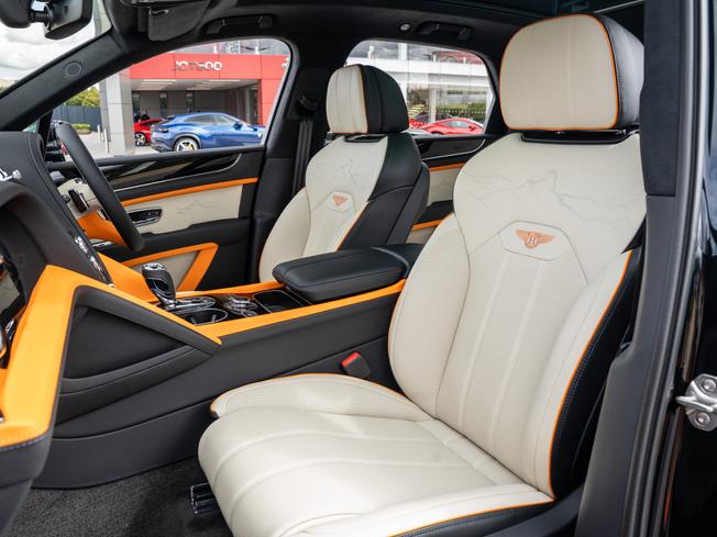 BENTLEY Bentayga Photo 21
