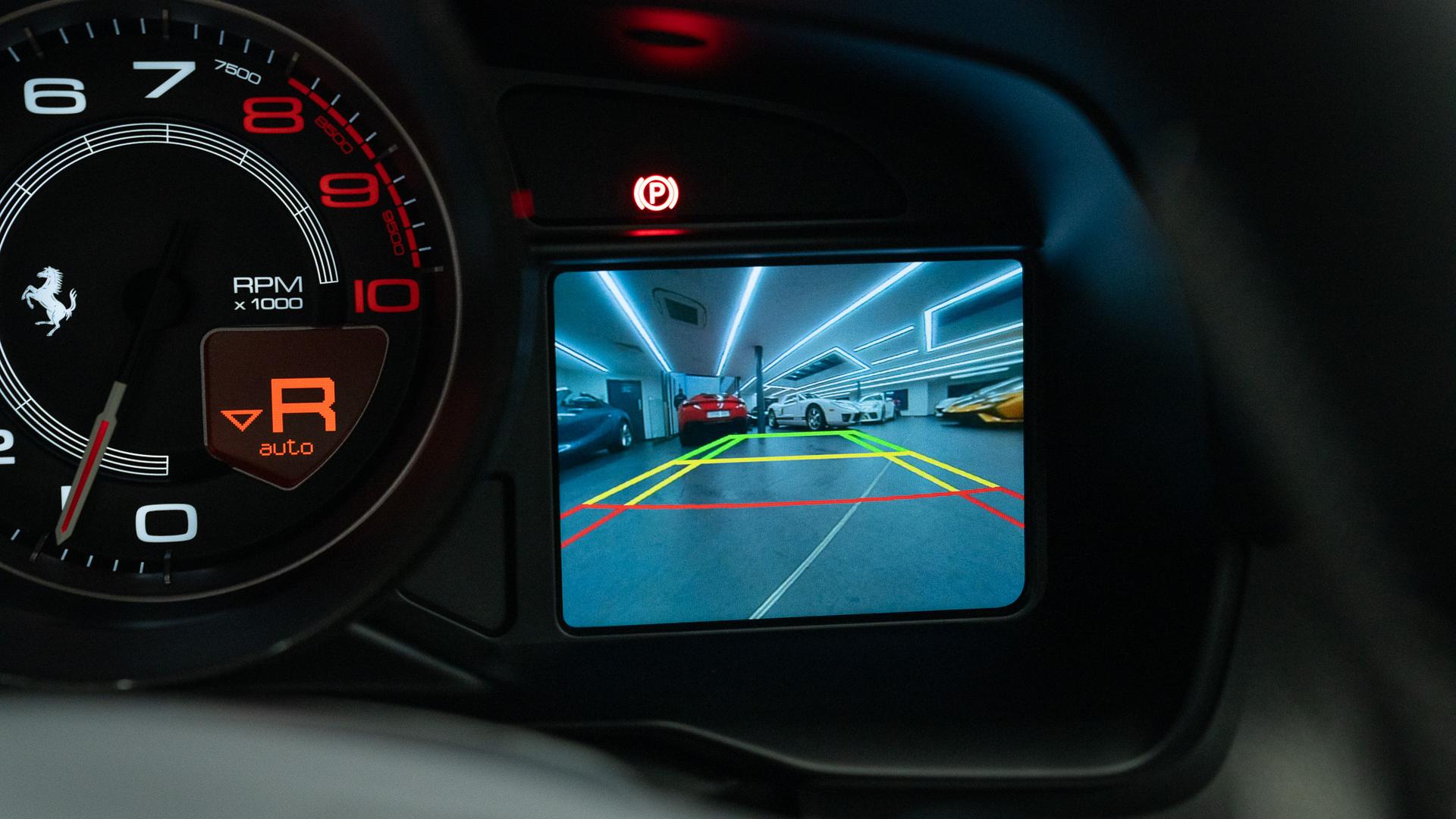 Ferrari F8 Photo e7ece2f7-717e-4cea-851d-16f5b6edb84a.jpg