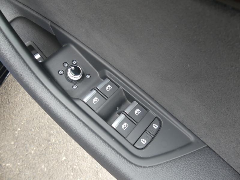Audi A4 Avant Photo e7ef33a7-c9b3-43e0-a552-bc17b31c22d3.jpg