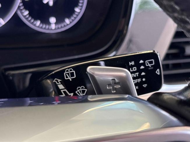 PORSCHE Panamera Photo 42