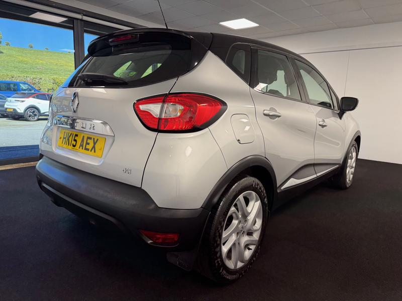 Renault Captur Photo e7fbe593-728e-4523-8b91-0b6ca05bb56c.jpg