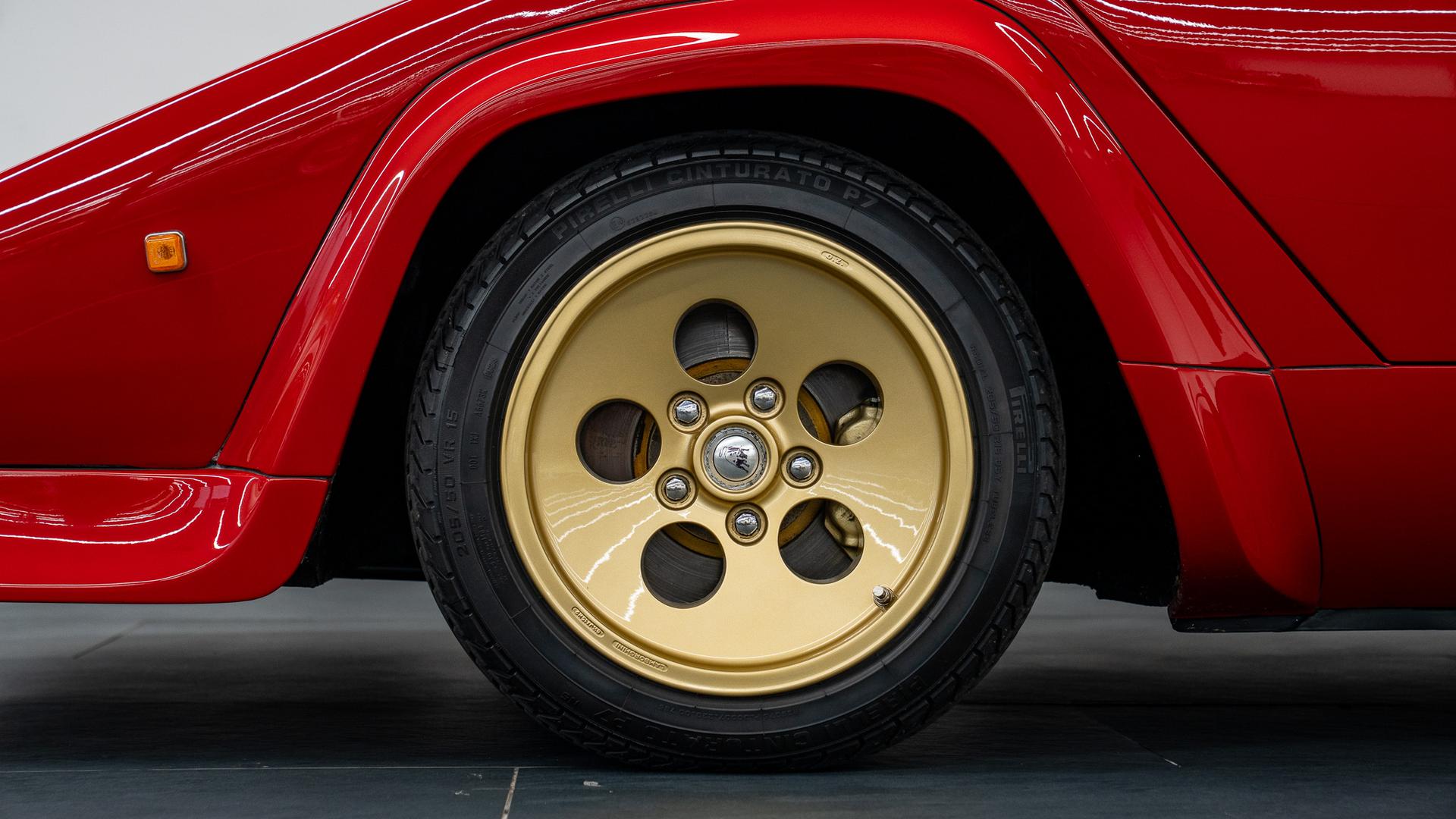 LAMBORGHINI Countach Photo e8095671-bc7e-4ce0-b3a5-43f9ead7d4c5.jpg