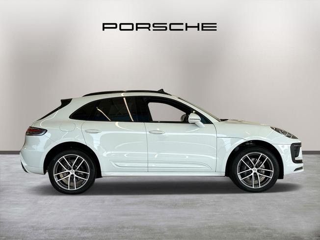 PORSCHE Macan Photo 8