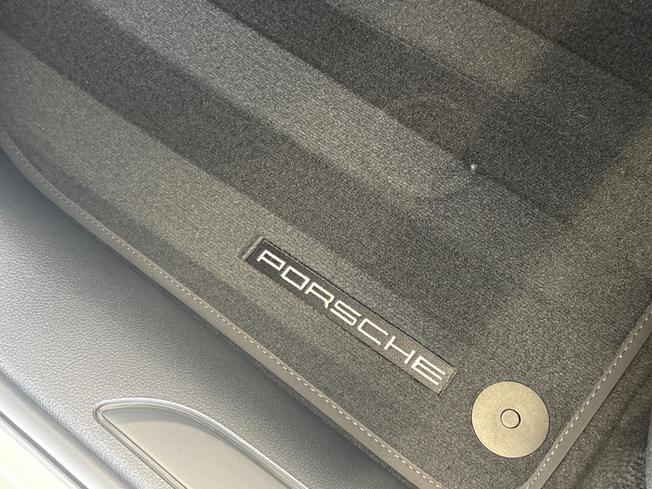 PORSCHE Macan Photo 33