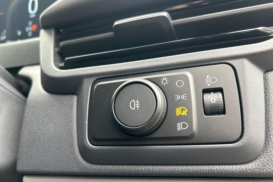 Ford TRANSIT CUSTOM Photo e8470ecd-f7df-4b04-90d6-5b5c7fad016b.jpg