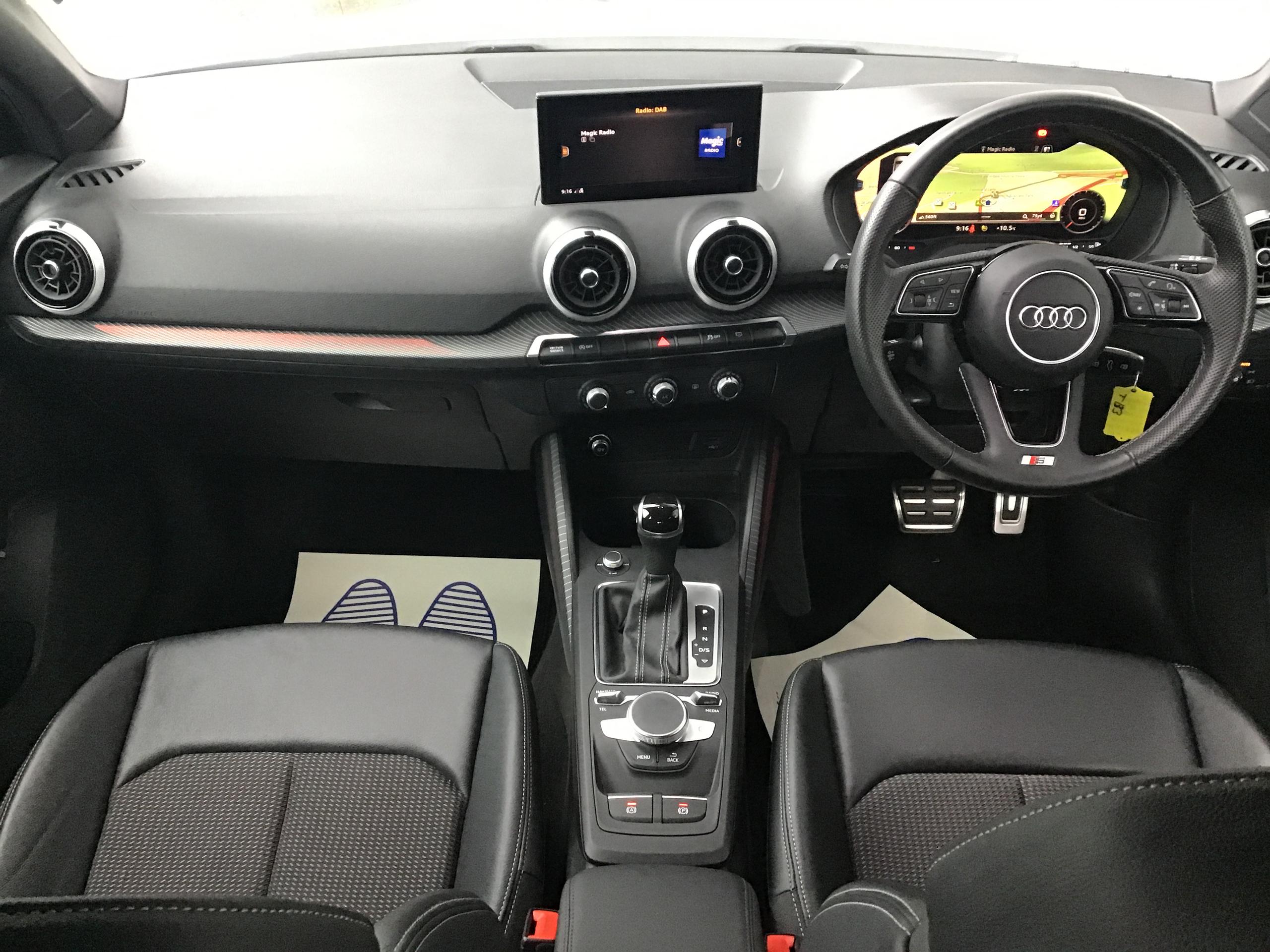 Audi Q2 Photo 16