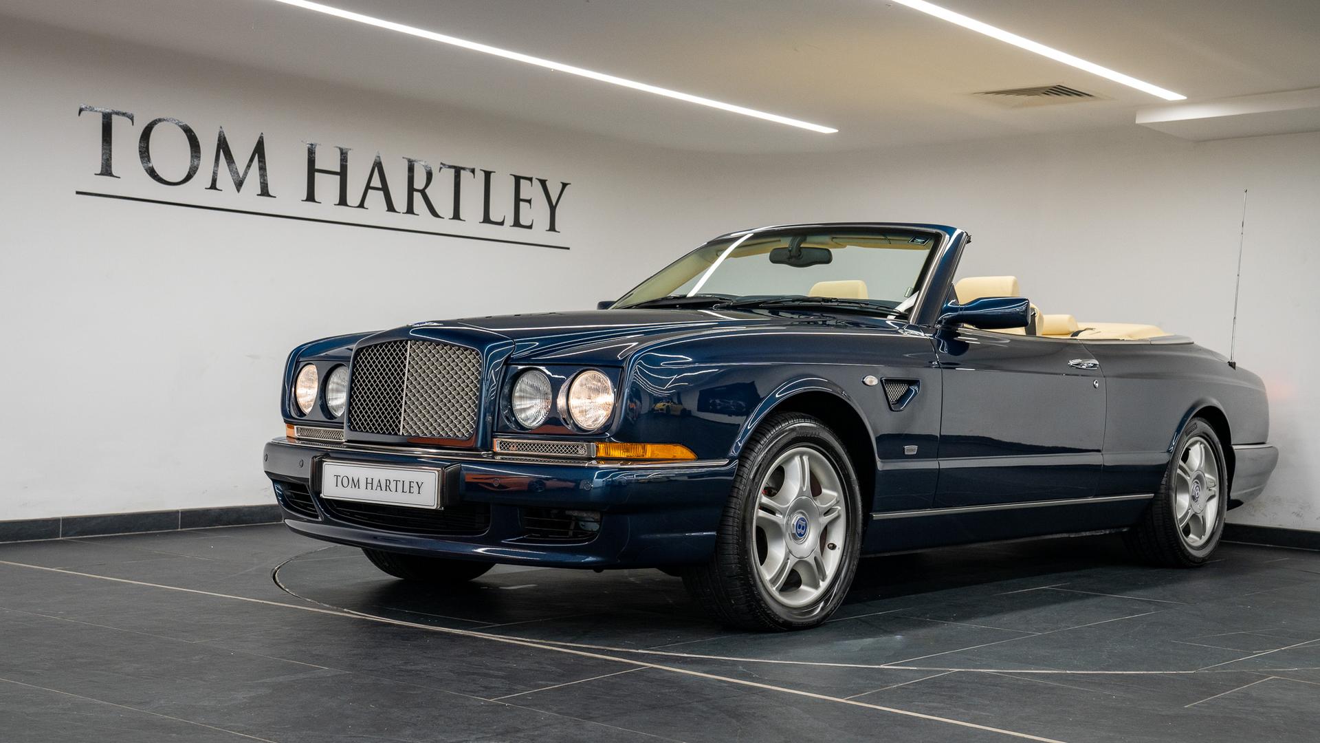 Bentley Azure Photo e859a72d-b774-4106-a506-8130f8bb53c5.jpg