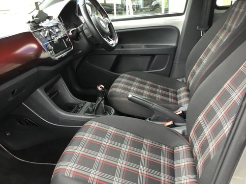 Volkswagen up! Photo e864977d-8adc-493c-b5e6-5fa4b7210df4.JPG