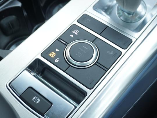 Land Rover Range Rover Sport Photo e87fad70-a682-4068-97ad-ff7063949bed.jpg