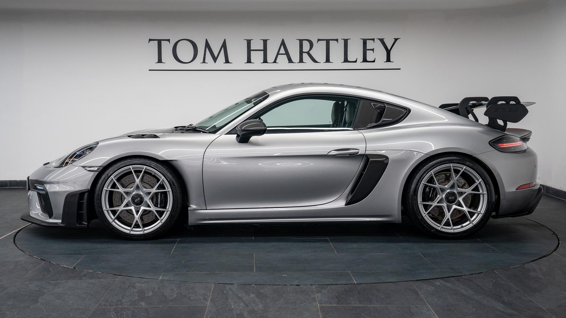Porsche 718 Cayman GT4 Photo e88711bd-49d6-4223-bc02-9c3fad6536f9.jpg