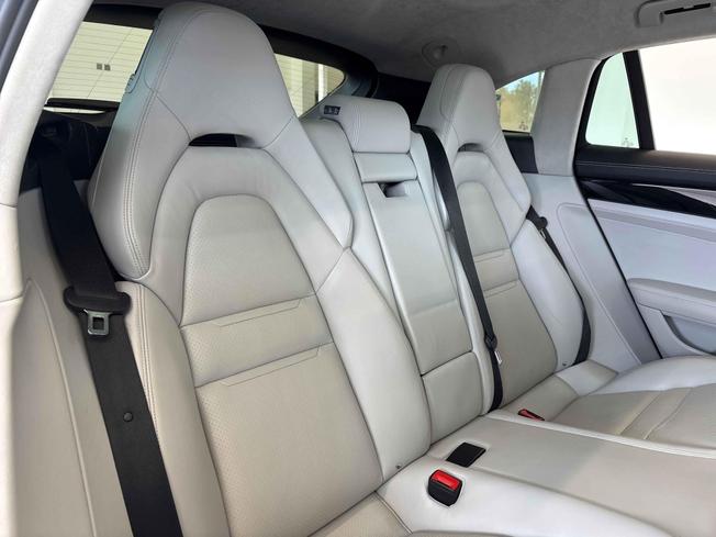 PORSCHE Panamera Photo 29