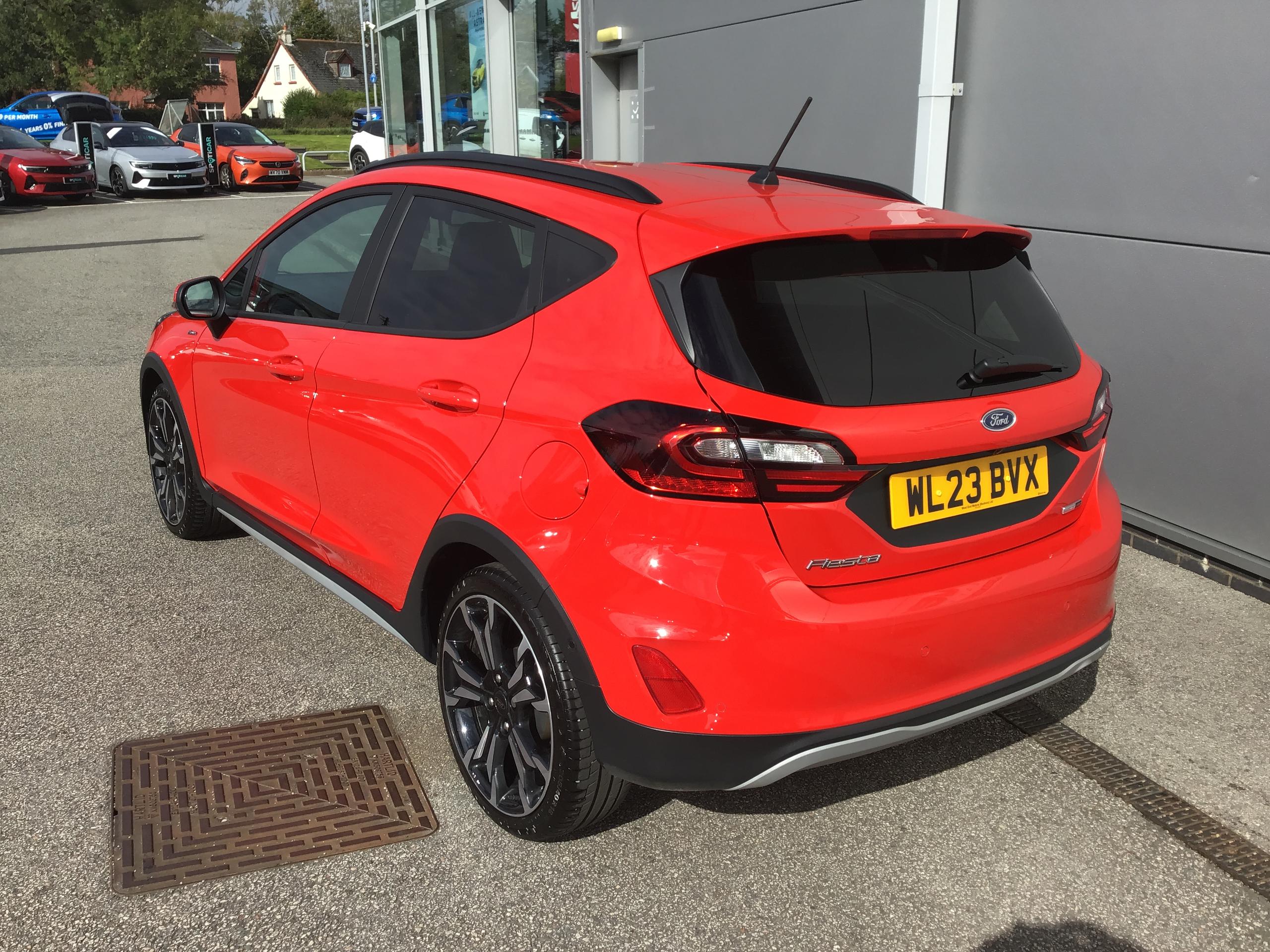 Ford Fiesta Photo 3
