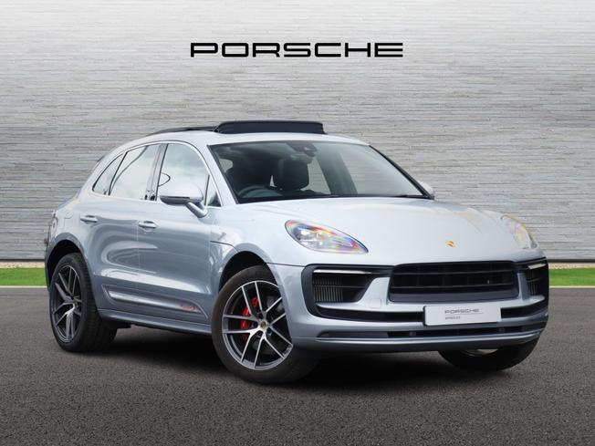 PORSCHE Macan Photo 1