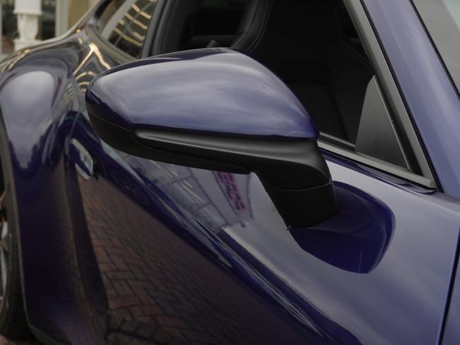 PORSCHE 911 Photo 10