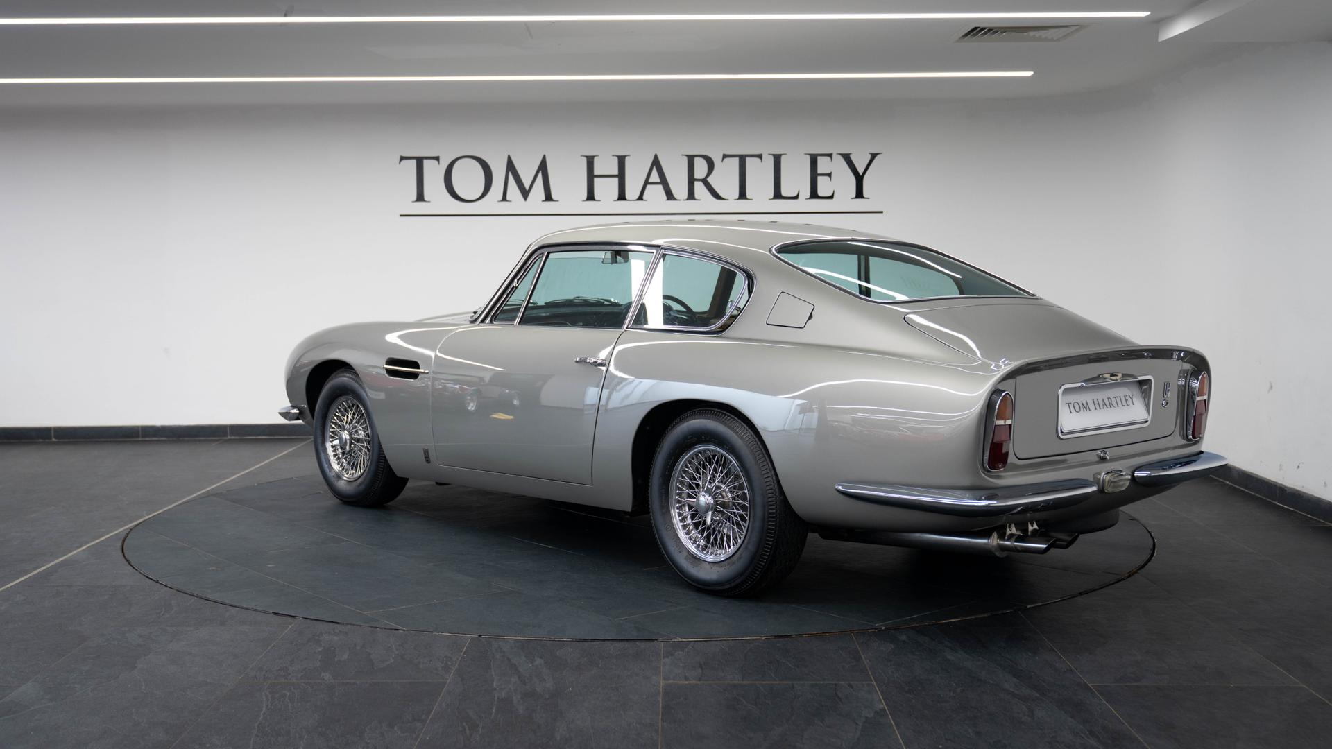 Aston Martin DB6 Photo e8a10b65-b558-4140-9530-f10d792b161a.jpg
