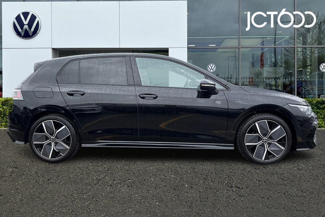 VOLKSWAGEN Golf Photo 4