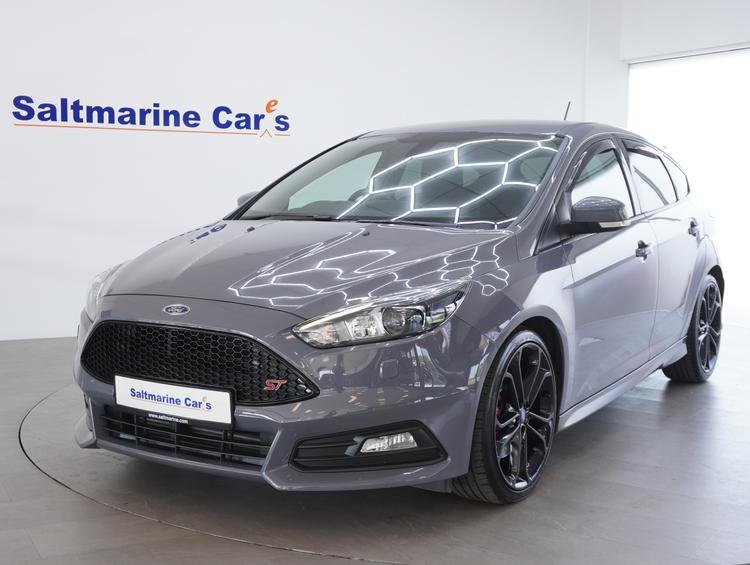 Used 2018 Ford Focus 2.0 TDCi ST-3 Hatchback 5dr Diesel Manual Euro 6 (s/s) (185 ps) Grey at #sitename#