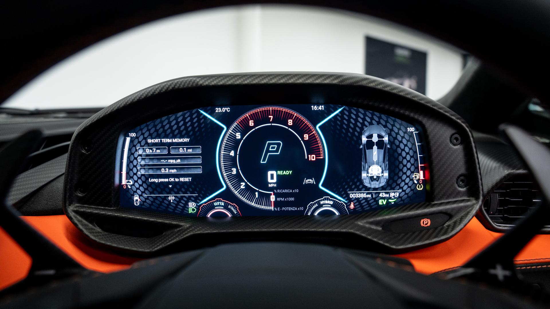 LAMBORGHINI Revuelto Photo e8a72579-fa92-4921-baab-eabac0baa8a6.jpg