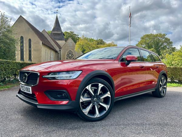 Used Volvo V60 Cross Country YM23KNX 1