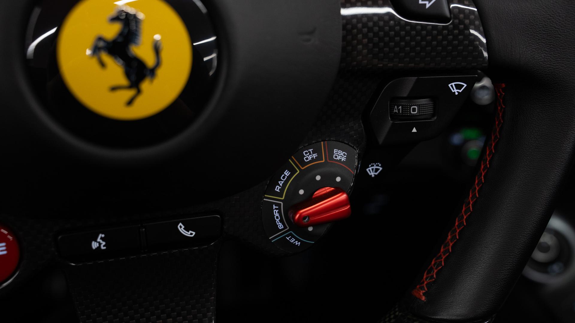 Ferrari 812 Photo e8bd3642-a67a-43fe-8164-27753ab7dea1.jpg