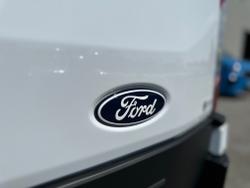 Ford Transit Trend Photo 12