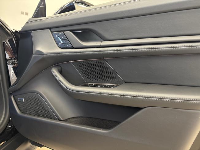 PORSCHE Taycan Photo 19