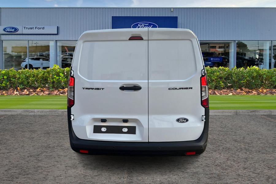 Ford TRANSIT COURIER Photo e8e48957-ff3f-41d3-b861-1dc8e1c1099d.jpg