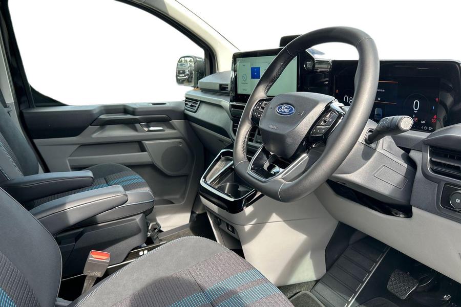 Ford TRANSIT CUSTOM Photo e8eb1ac8-3ae5-4f43-ba9a-2295da5d7ed7.jpg