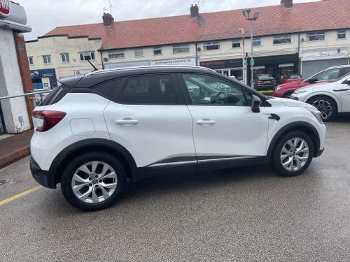 Renault Captur Photo e8fb03fa-f0c7-4072-913f-0dcbb3973186.jpeg