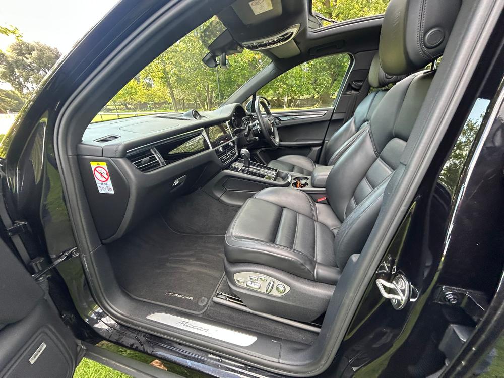 Used Porsche Macan YO72UHW 30