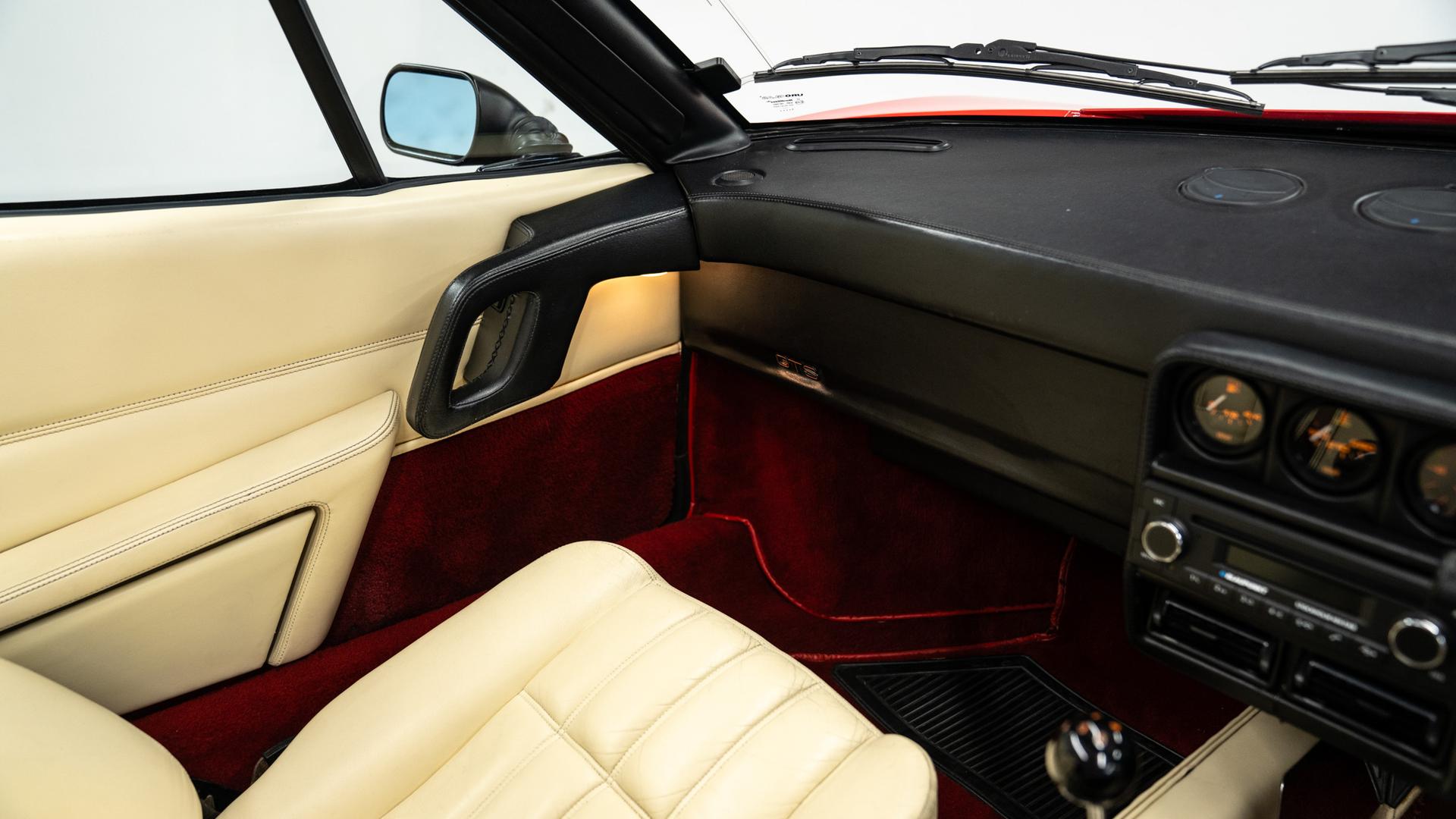 Ferrari 328 Photo e932c121-b93d-4428-ad6c-f14f8ae4ca3c.jpg