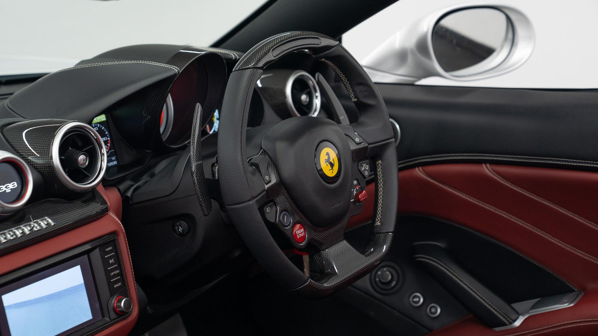 Ferrari California Photo e94ab0cc-01f5-4219-8ec0-e7e73031a267.jpg