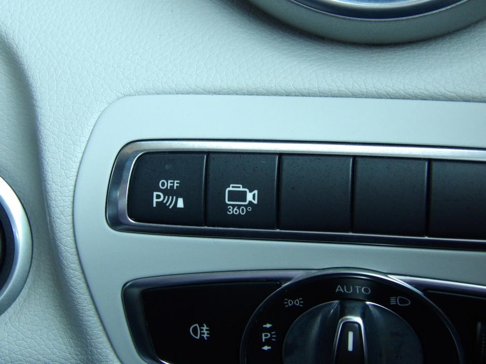 Used Mercedes-Benz C Class AO67VYH 24