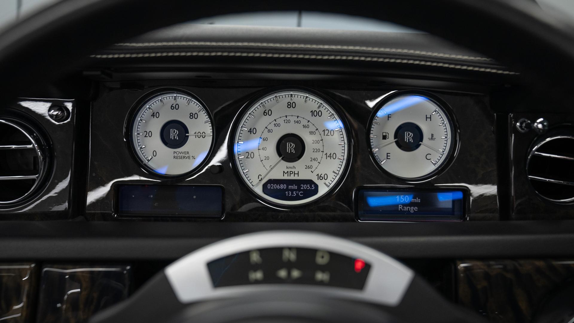 Rolls-Royce Phantom Photo e95fe2e8-ad58-4f07-9d96-ea8c1d26b0a1.jpg