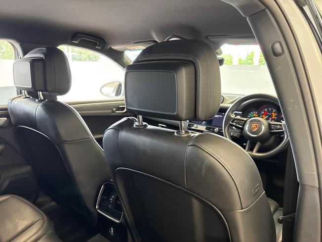 PORSCHE Macan Photo 42