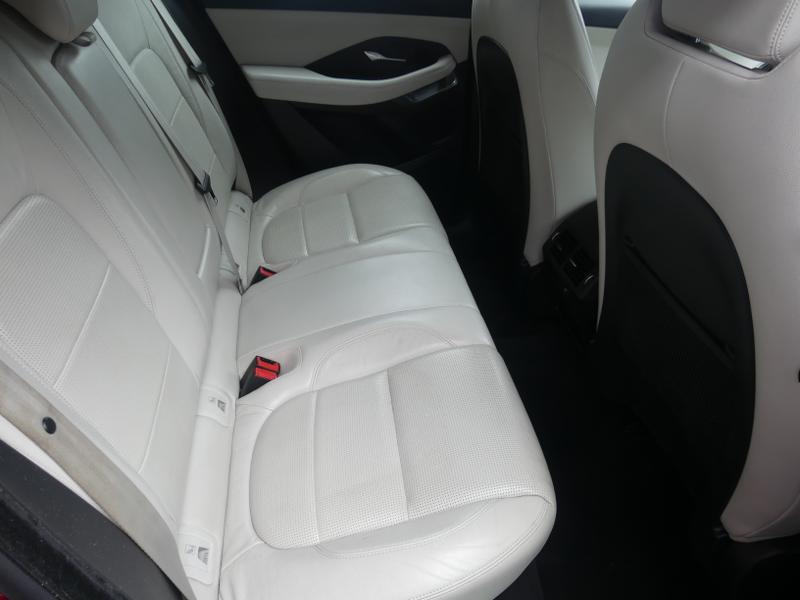 Jaguar E-PACE Photo e96db050-ed44-4377-8dfa-a8e0784141e0.jpg