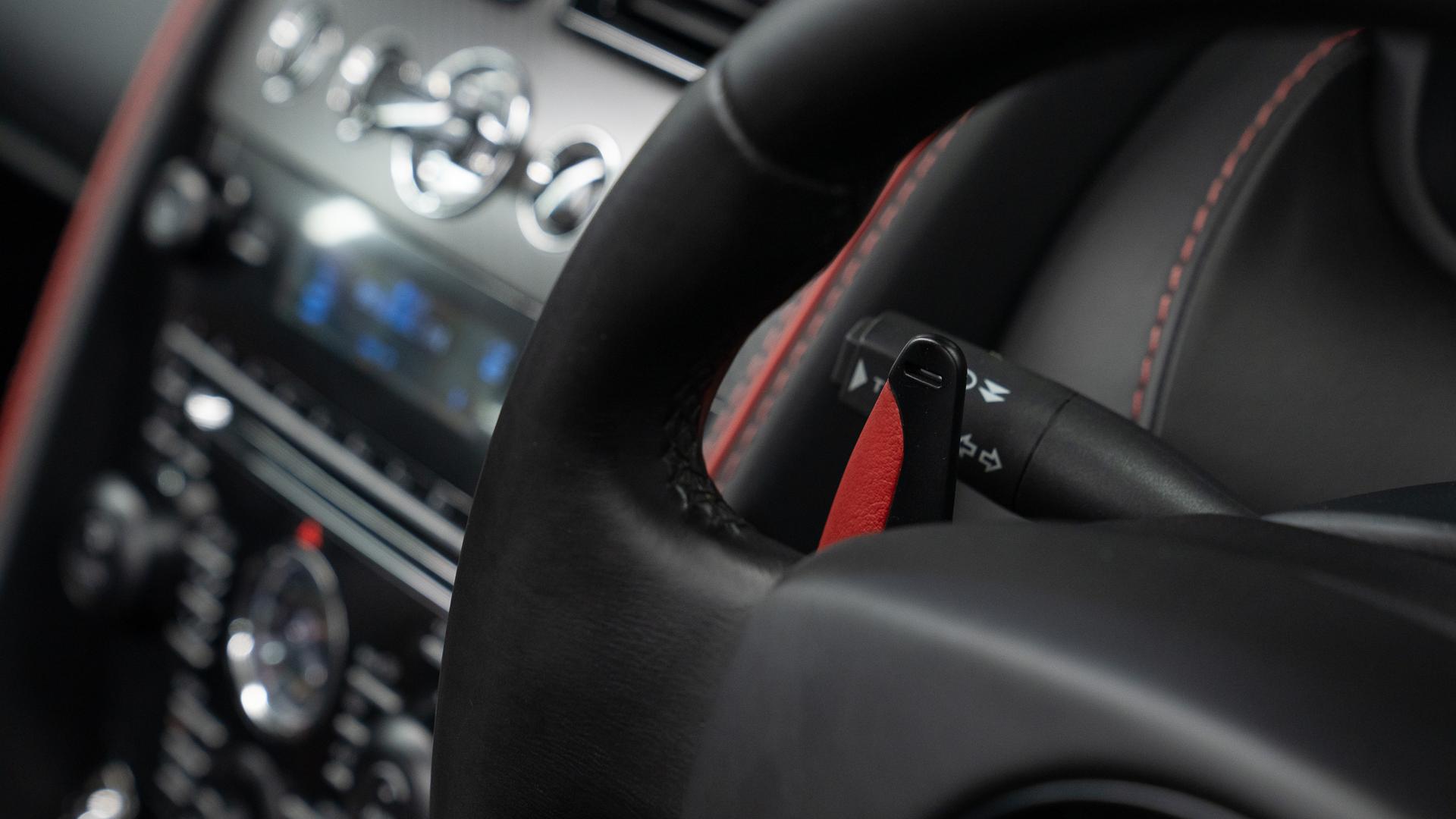 Aston Martin DB9 Photo e96dd036-6fa8-4330-8255-1c08cc583094.jpg