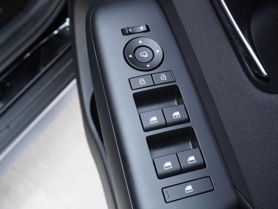 Hyundai KONA Photo e982bf0e-c9fd-486f-b50b-b36f9569efe1.jpg