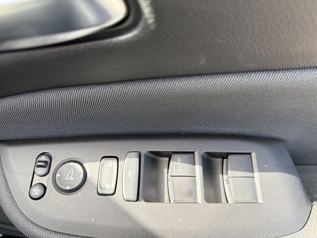 Honda Jazz Photo e990b669-f580-4a39-abc5-a7df738d43e2.jpg