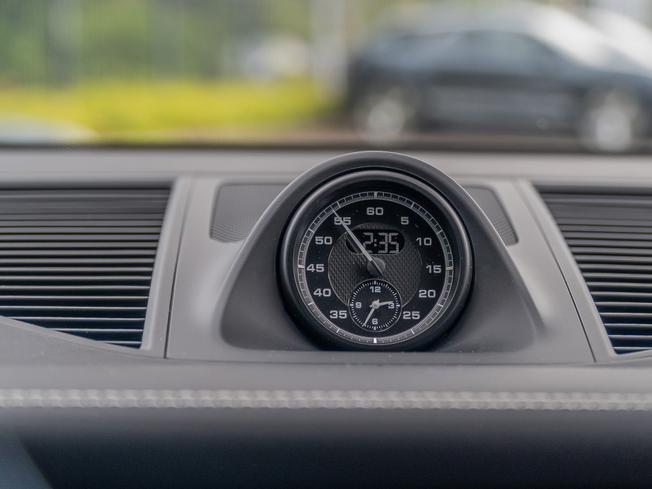 PORSCHE Macan Photo 16